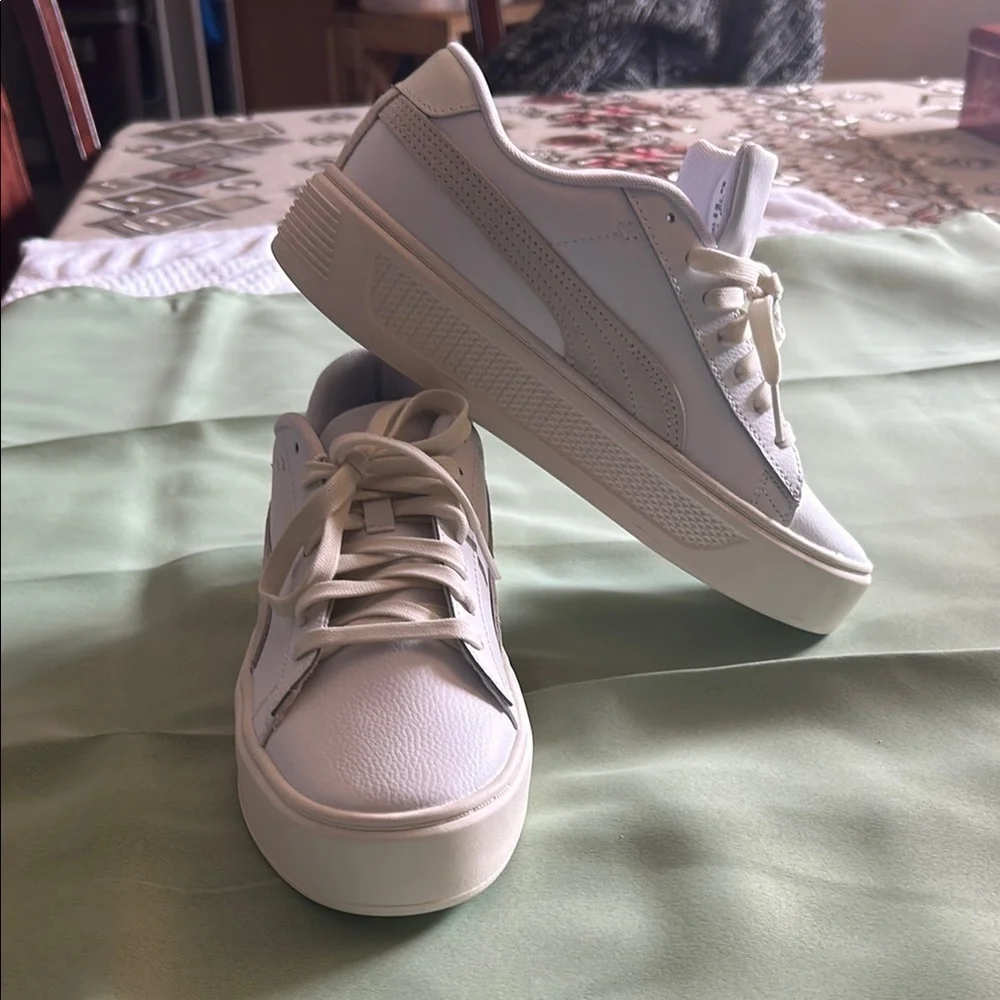 Puma these white